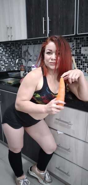 Live sex webcam photo for Yulina_Kyle30 #2228146