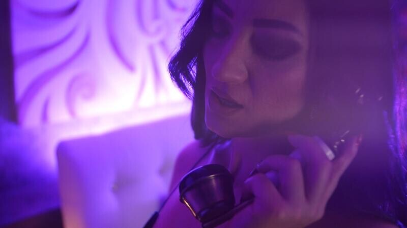 Live sex webcam photo for MiaBlackXO #7040460