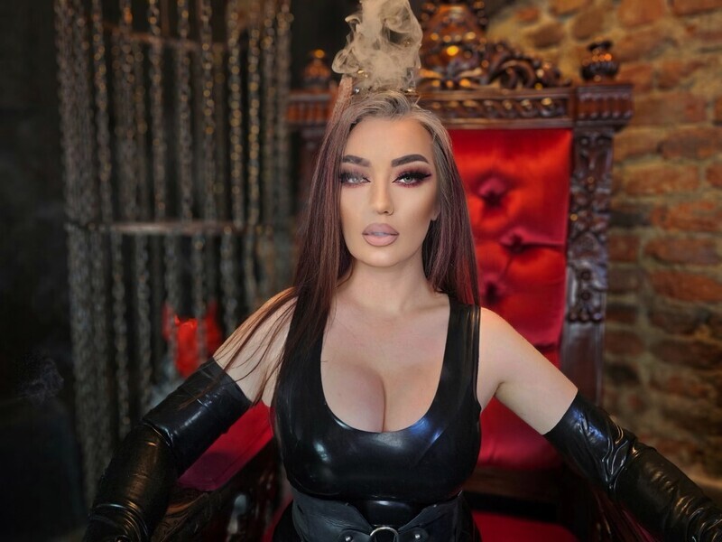 Live sex webcam photo for MiaBlackXO #6973635