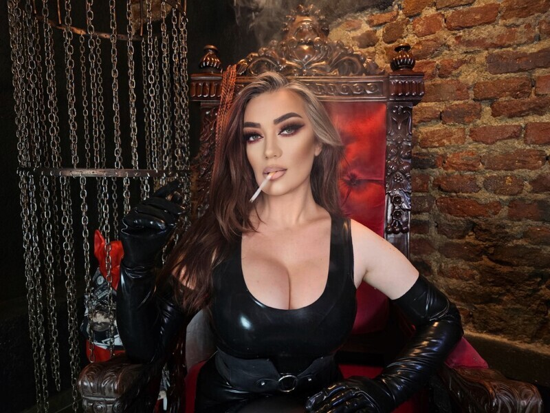 Live sex webcam photo for MiaBlackXO #6973626