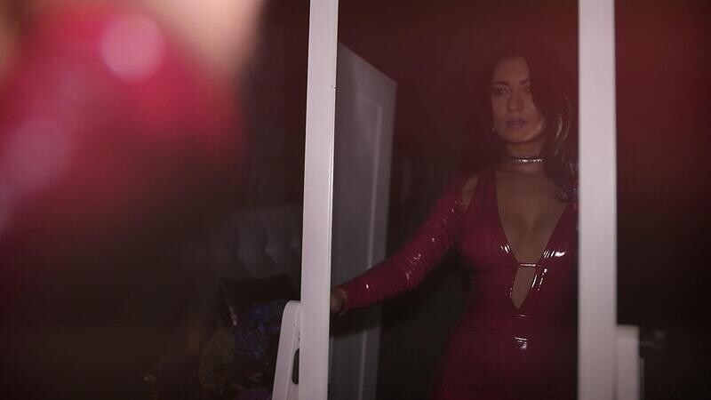 Live sex webcam photo for MiaBlackXO #7040448