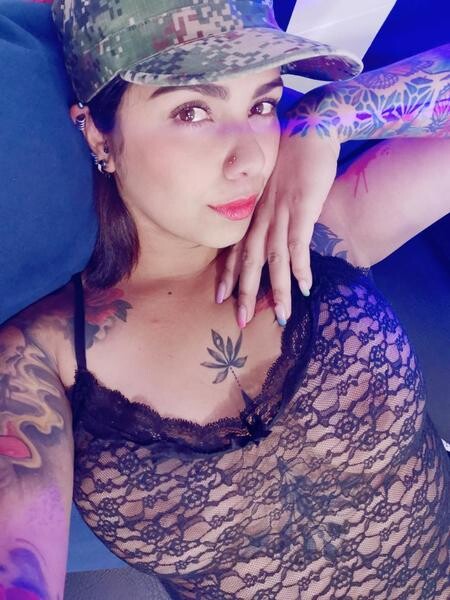 Live sex webcam photo for sofii_ink #1892180