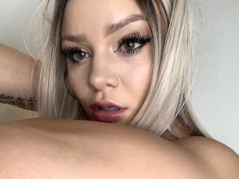 Live sex webcam photo for heavenlysweetheart #2138622