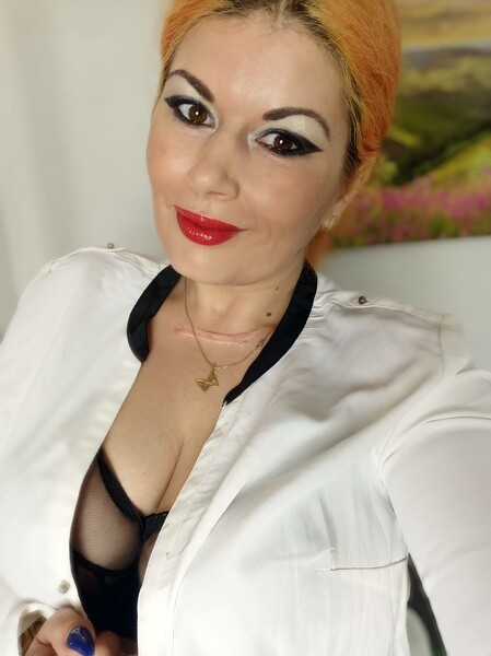 Live sex webcam photo for HellenMoon #1928504
