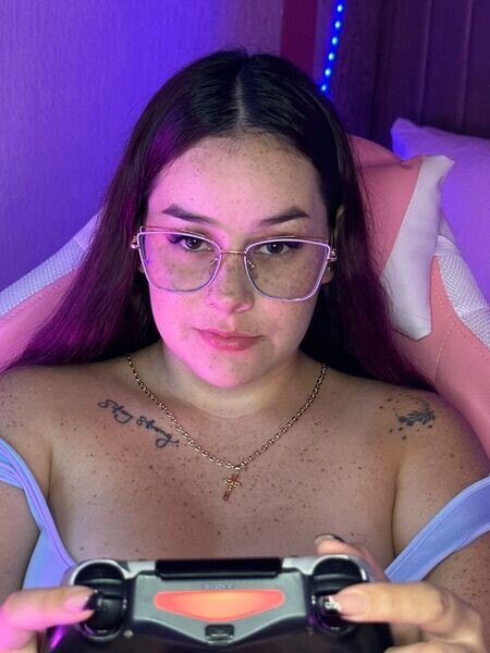 Live sex webcam photo for LiaSanderss #5641478