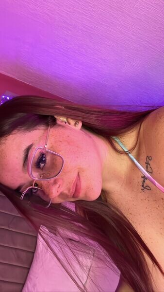 Live sex webcam photo for LiaSanderss #5572391