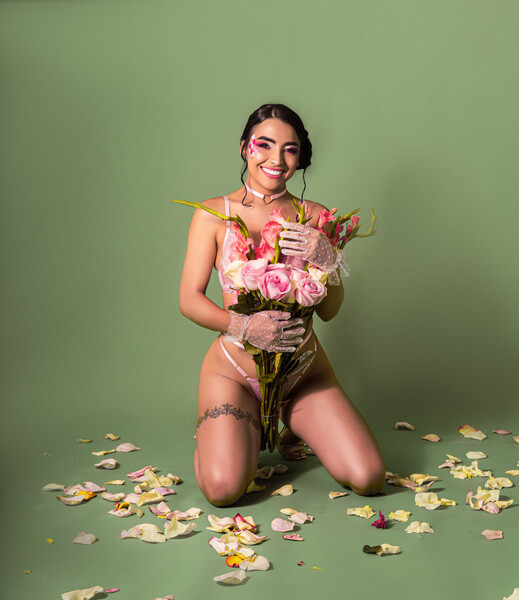 Live sex webcam photo for SaraSstonee #6929033