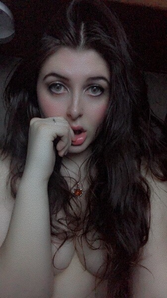 Live sex webcam photo for Elodie_Claire #2149554