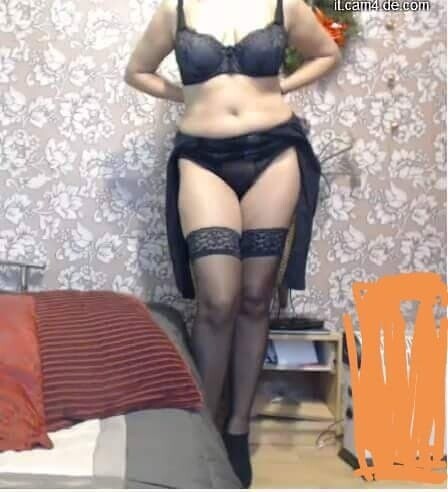 Live sex webcam photo for EvelyneFlirtyMilf #6572455