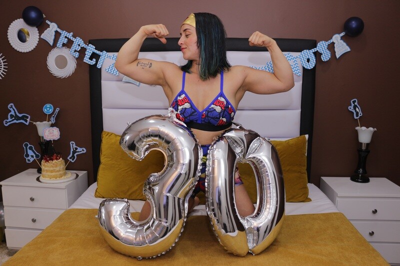 Live sex webcam photo for SonyaBladeMuscle #2044913