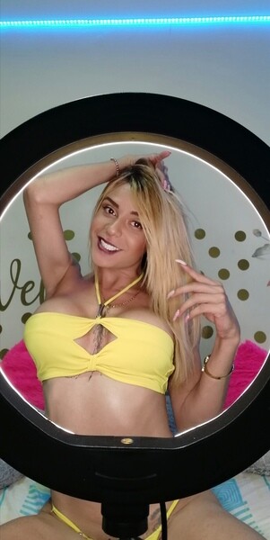 Live sex webcam photo for valeria1991 #2190112