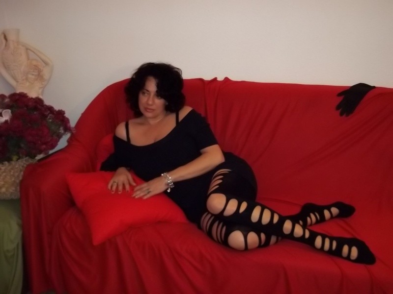 Live sex webcam photo for QueenFeetKari #5869249