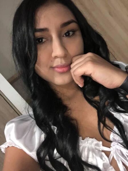 Live sex webcam photo for SofiaRiveraa #2635261