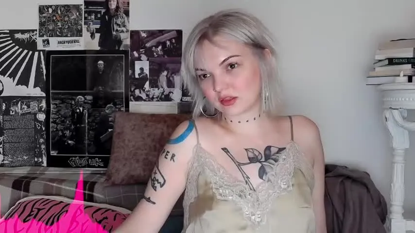 Live sex webcam photo for 80s_brat