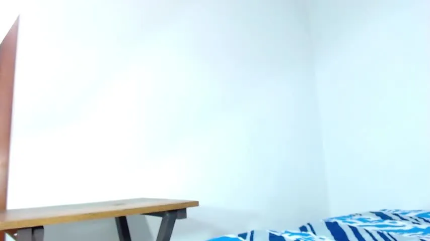 Live sex webcam photo for _koriinn_
