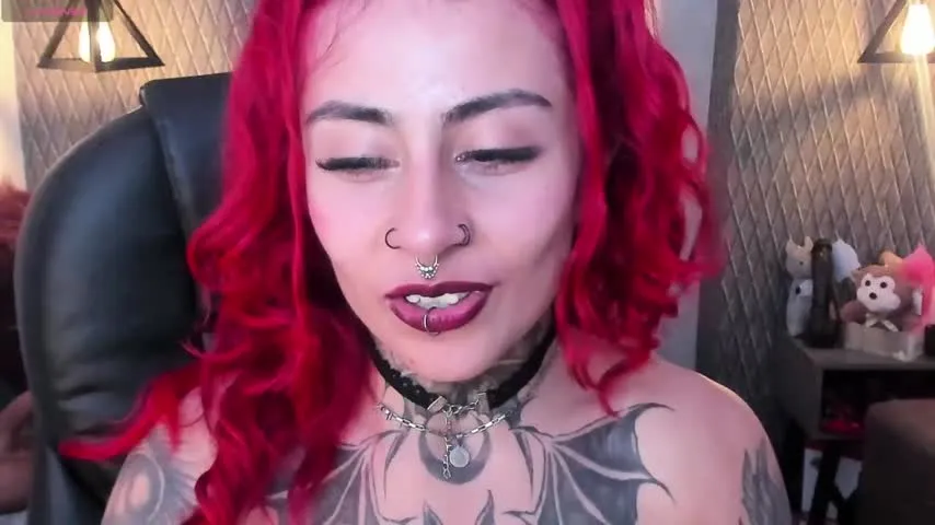 Live sex webcam photo for _selene_red