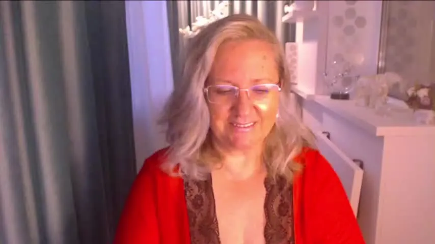 Live sex webcam photo for adrena_