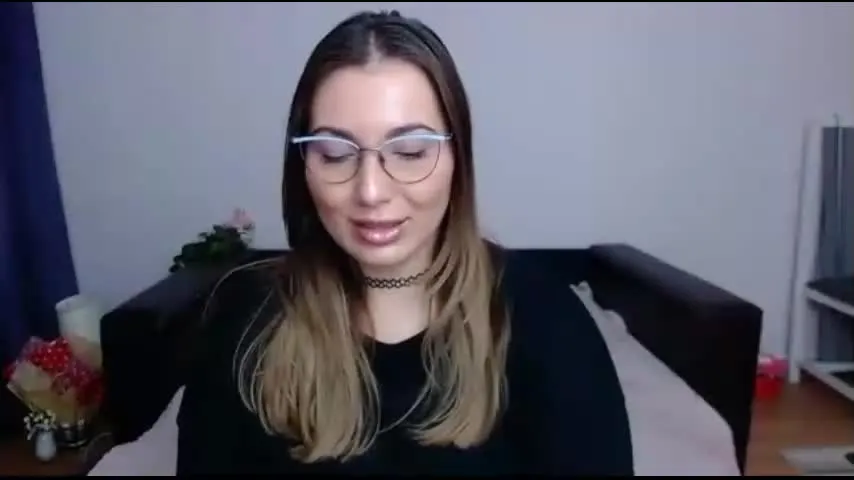 Live sex webcam photo for alessiaosborne
