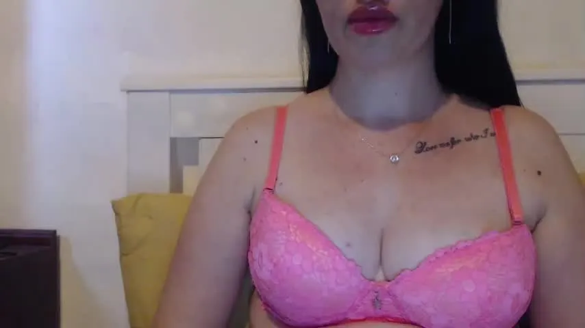Live sex webcam photo for alexandraalex17
