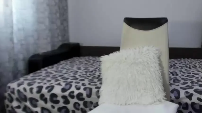 Live sex webcam photo for alexatight
