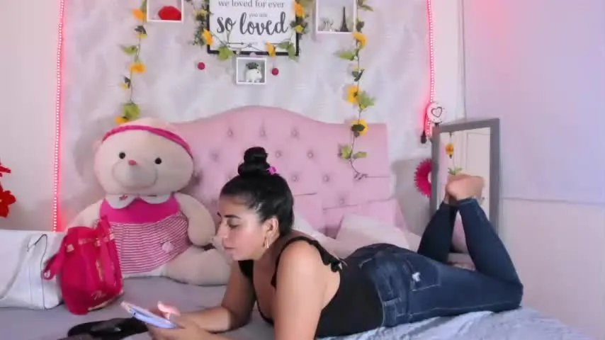 Live sex webcam photo for aliceprestige