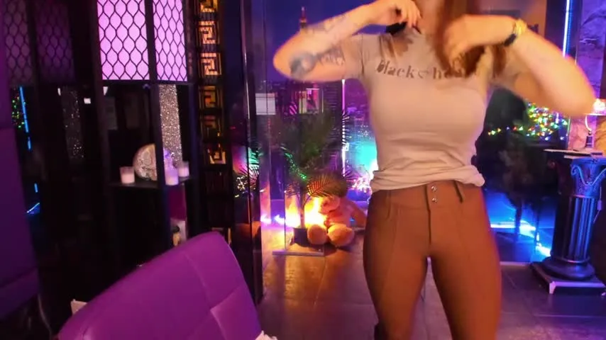 Live sex webcam photo for alma_pearl