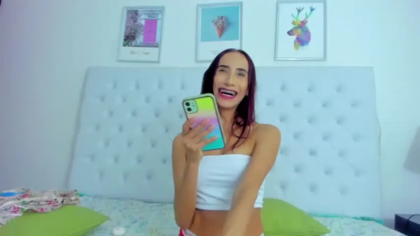 Live sex webcam photo for anahi__18