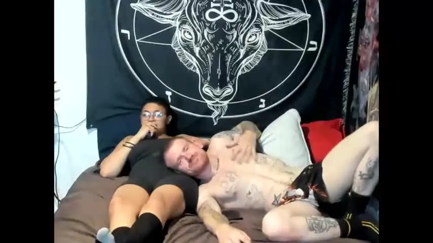 Live sex webcam photo for andyandcandy09