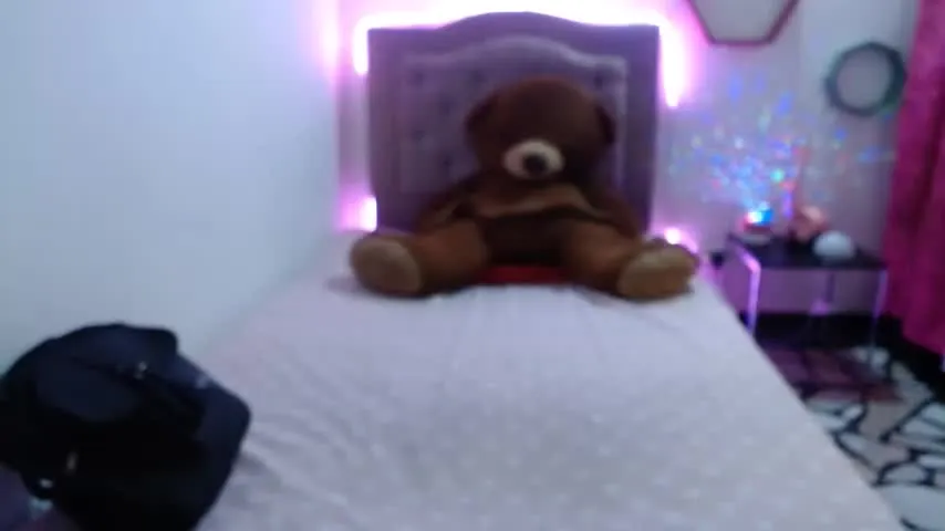 Live sex webcam photo for anii_petite4u