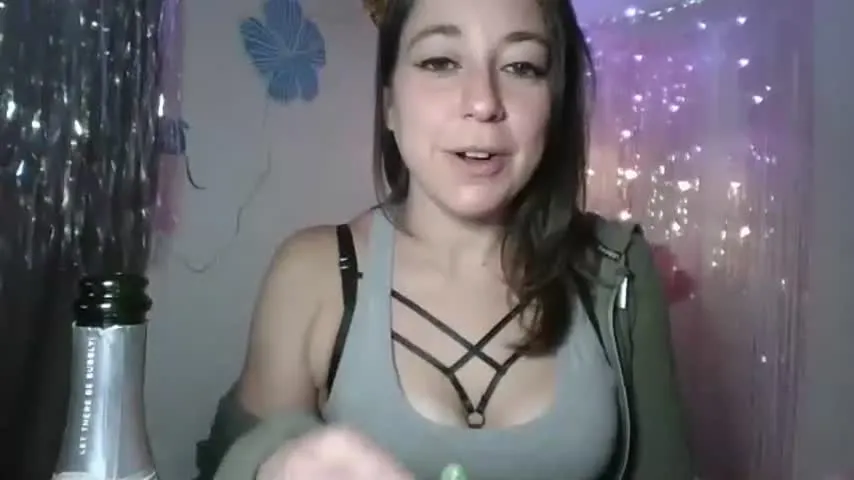Live sex webcam photo for anonymousmeows