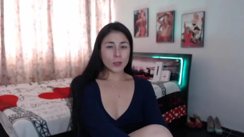 Live sex webcam photo for antonella_spicy