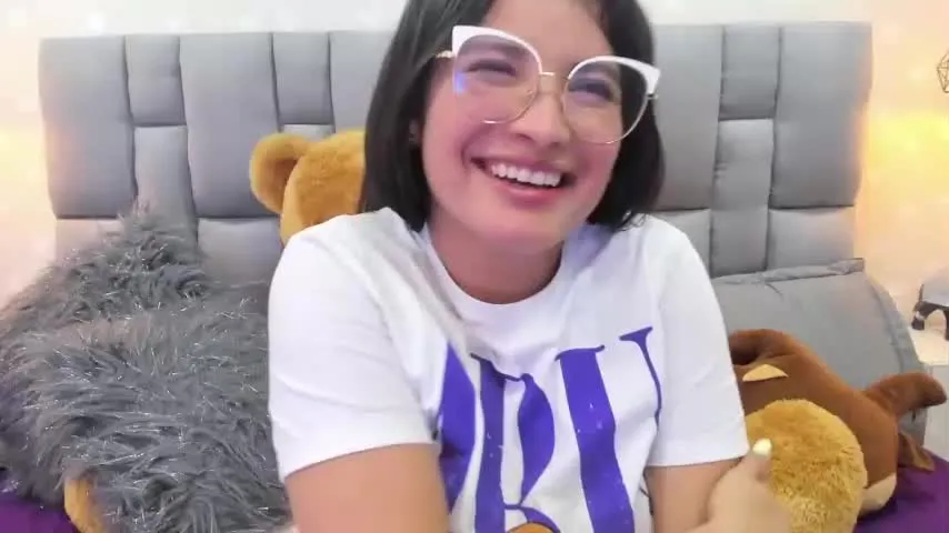 Live sex webcam photo for camila_vv