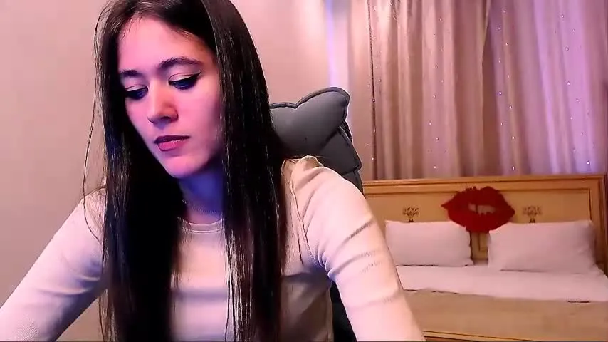 Live sex webcam photo for candybaby__