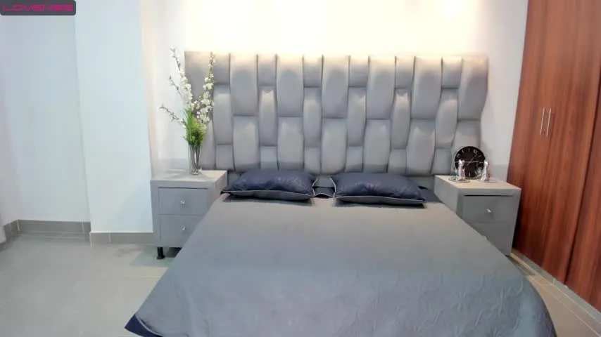Live sex webcam photo for carleewinter