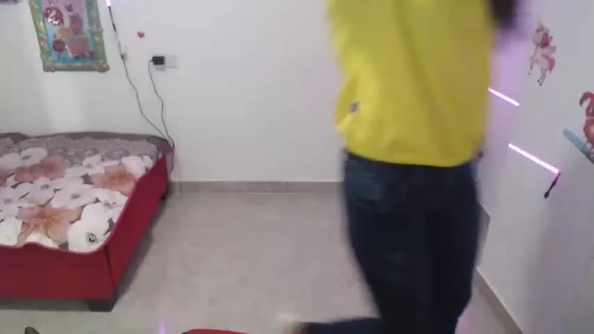 Live sex webcam photo for cute_prinss