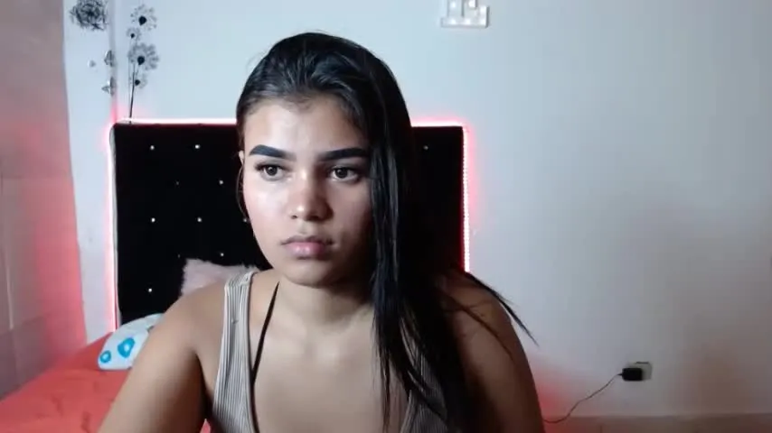 Live sex webcam photo for cutebaby_018