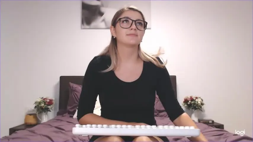 Live sex webcam photo for cutejessy21