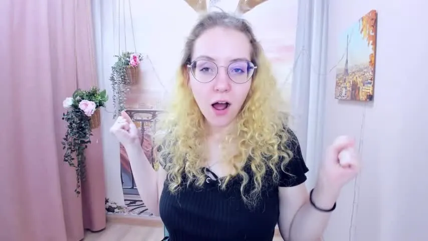 Live sex webcam photo for denisecox