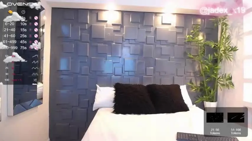 Live sex webcam photo for ella_jadex