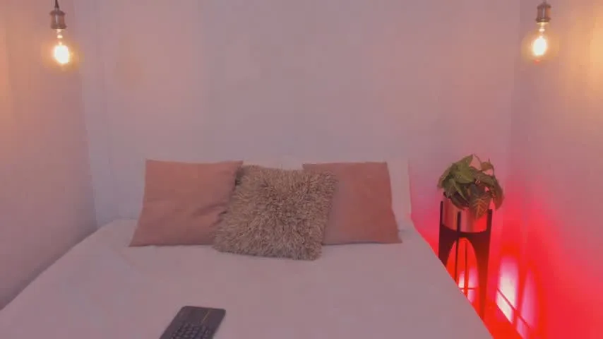 Live sex webcam photo for emma_bakker_
