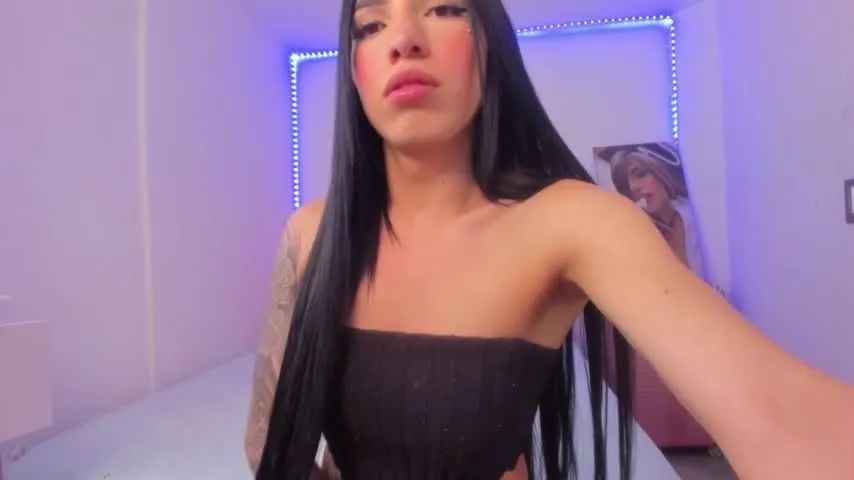 Live sex webcam photo for evelynvaleria01
