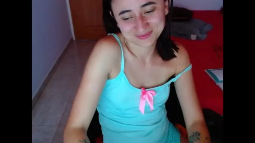 Live sex webcam photo for frida_sophia