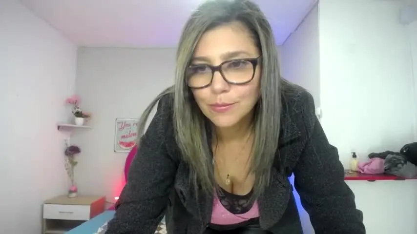 Live sex webcam photo for idara_sweet