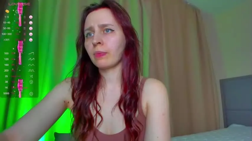 Live sex webcam photo for iris_crispy