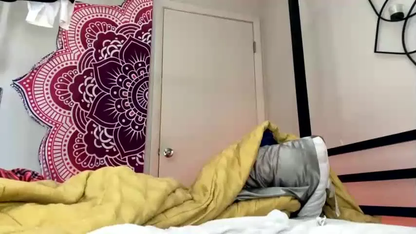 Live sex webcam photo for jadenyxxx