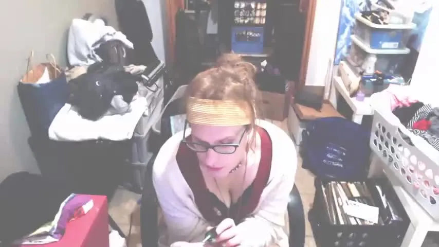 Live sex webcam photo for jennyneeds
