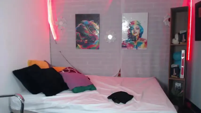 Live sex webcam photo for laura_valencia1