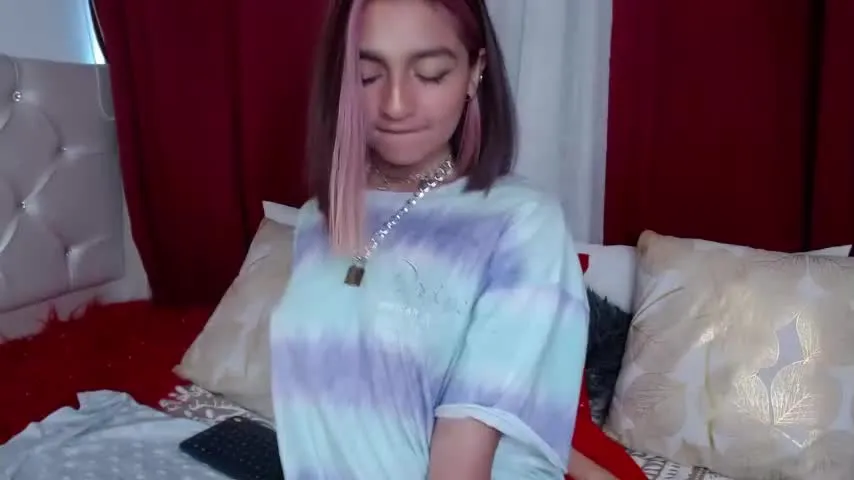 Live sex webcam photo for lilith_petite1