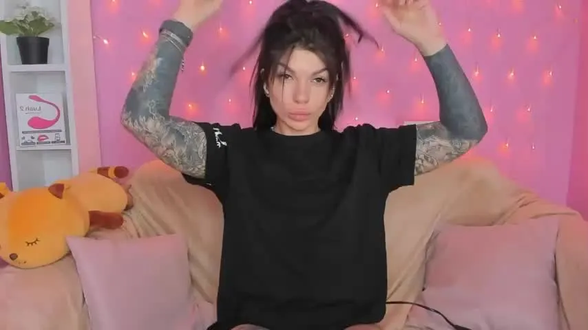 Live sex webcam photo for lily_j