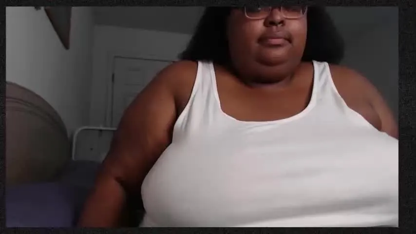 Live sex webcam photo for loves_aura